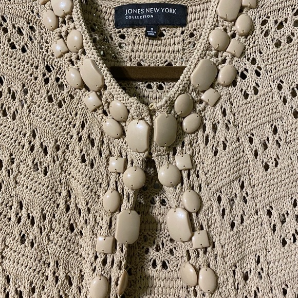 Top - Picture 2 of 3